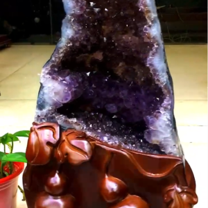 Fine agate titanium amethyst geode to improve your fortune 抛光瑪瑙钛金紫晶洞 長滿钛金招財效果翻倍